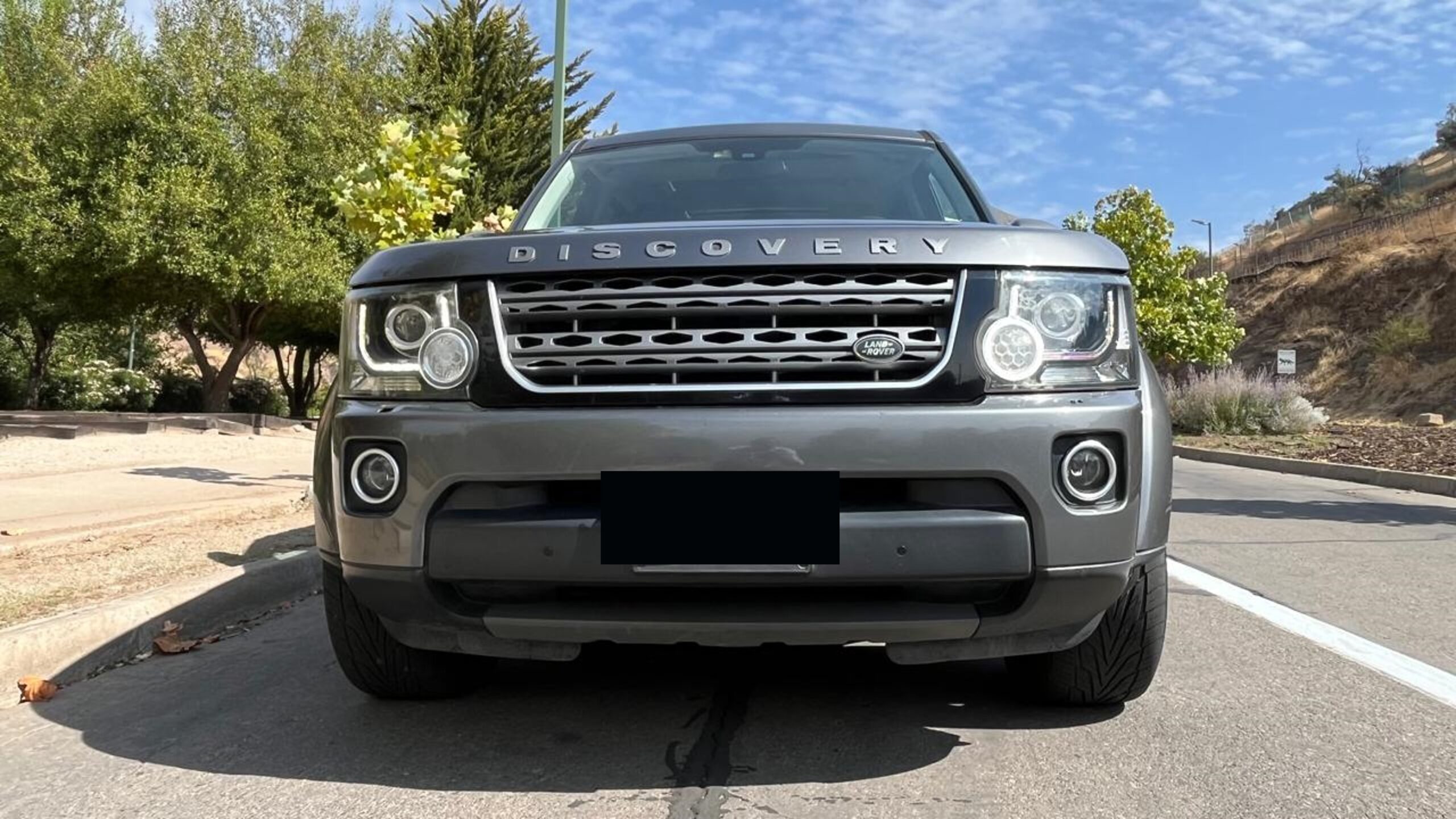 
								2015 Discovery 3.0D SE Auto 4WD full									