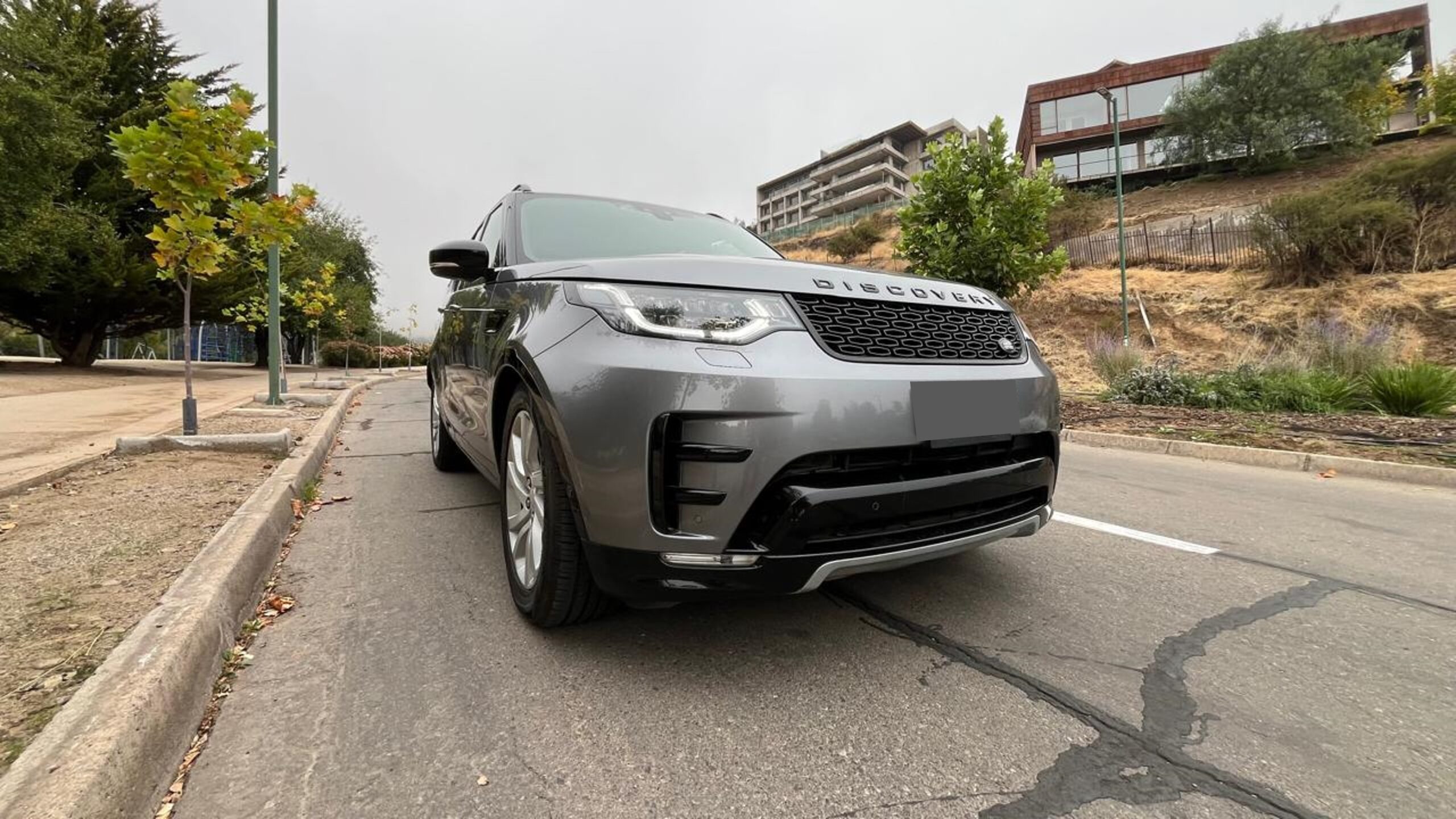 
								Discovery 3.0 SD6 Landmark Edition Auto 4WD full									