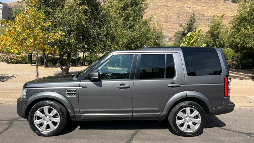 
								2015 Discovery 3.0D SE Auto 4WD full									