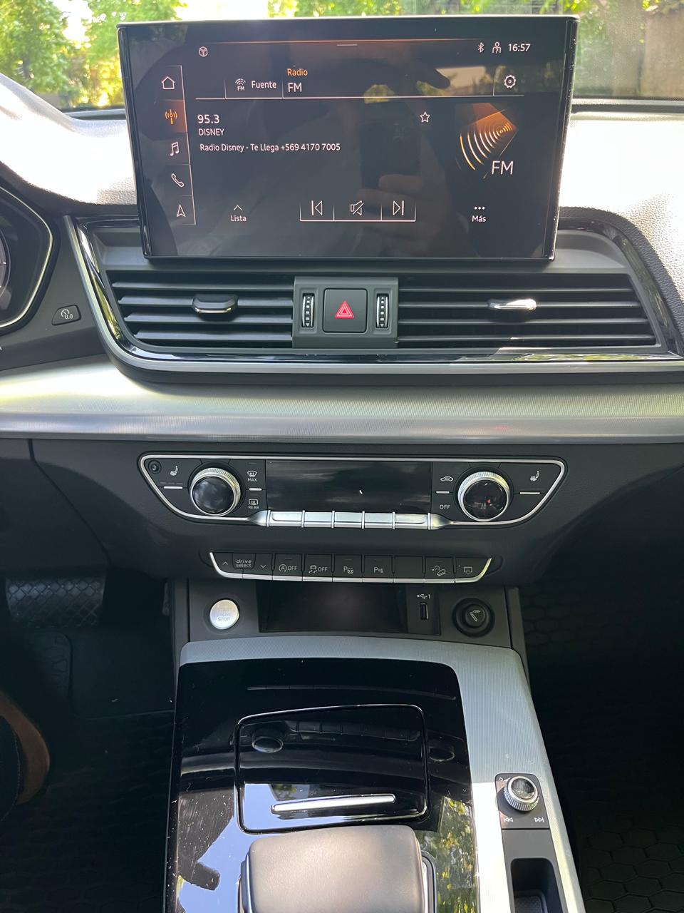 
								2025 Q5 NEW Q5 SPORTBACK TFSI QUATTRO S LINE full									